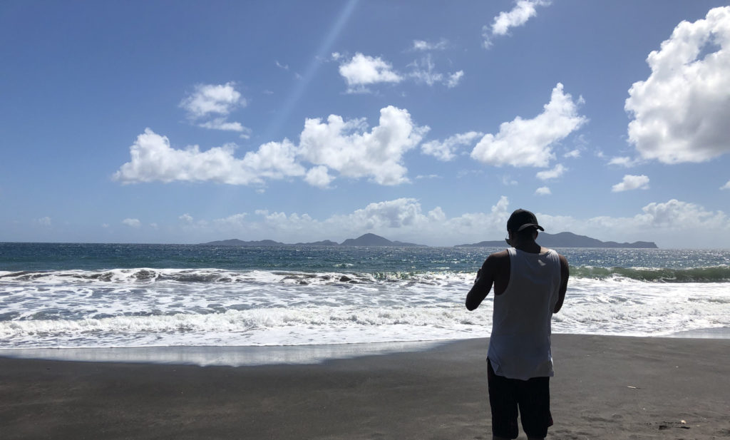 Plage de Grande-Anse Trois-Rivières vue sur les Saintes