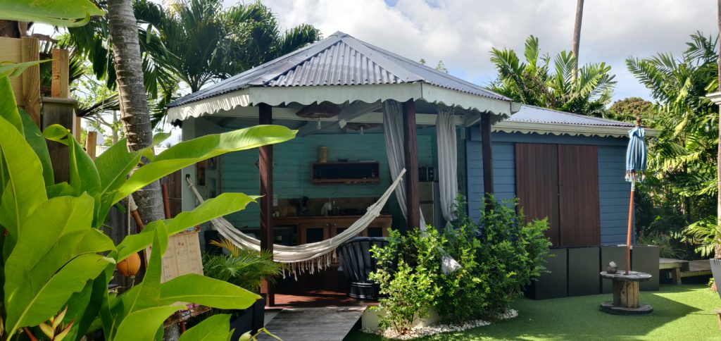 Tiki paradise lodge bungalow 2: dundee beach