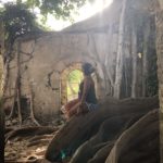 conteplation dans les ruines de l'ancienne prison de petit canal en guadeloupe